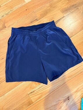 lululemon athletica Men's S Navy Pace Breaker Linerless Short 5" True Navy